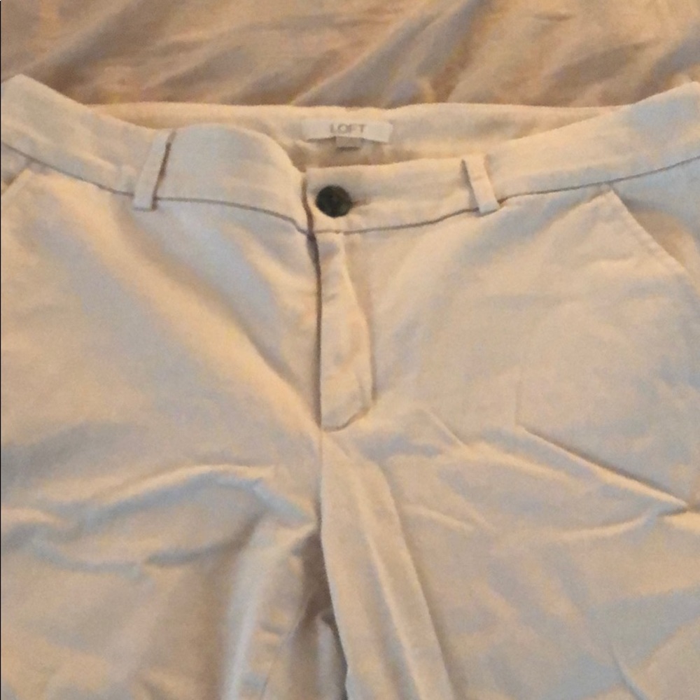 Loft light khaki pant.
